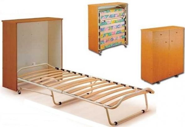 letto con materasso da comodino