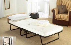 letto con materasso ortopedico