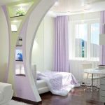 Parete divisoria nel soggiorno della camera da letto