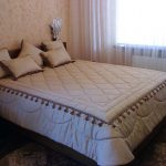 Copriletto all'interno della camera da letto