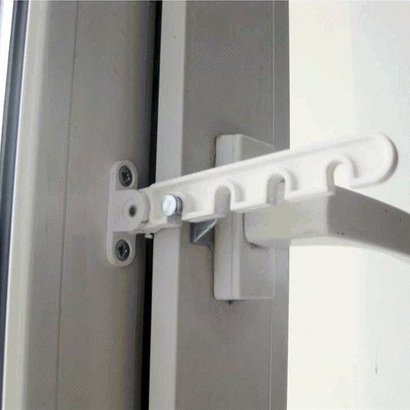 Installazione di un blocco di sicurezza per bambini