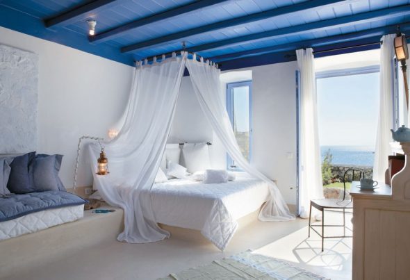 letto a baldacchino