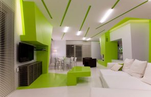 interno del soggiorno bianco e verde