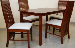sedie di legno