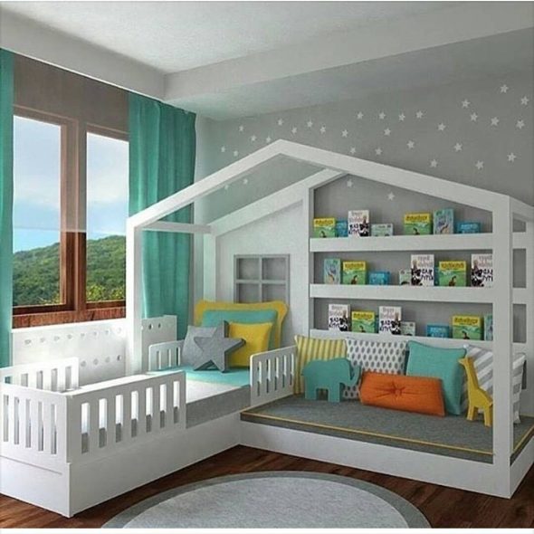 letto a forma di casa per ragazze
