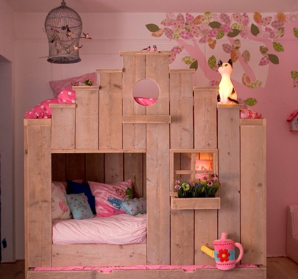 casa letto in legno massello dzhereva