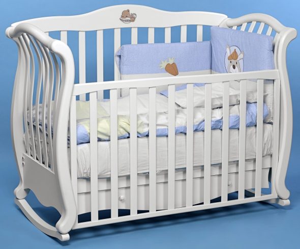 lettino a dondolo per bambini