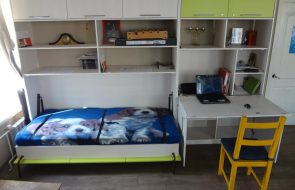 Moodne lastetuba sisseehitatud voodiga
