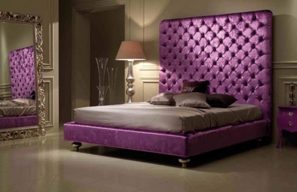 letto con schienale alto
