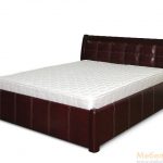 letto rivestito in pelle