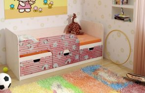 letto con sponda laterale per cameretta bambini