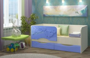 letto con sponde a forma di delfino