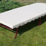 comodino da letto in natura