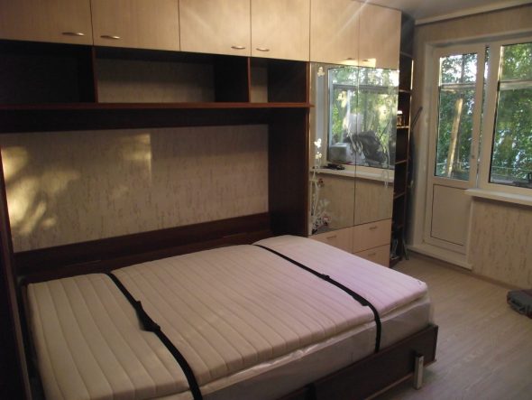 letto sollevabile orizzontale