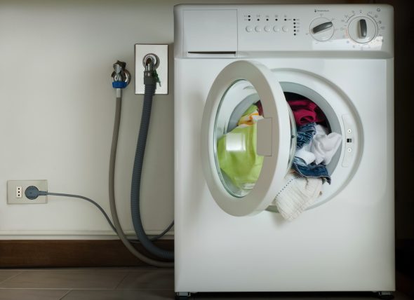 collegare la lavatrice alla rete