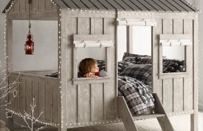 letto a forma di casa per un bambino