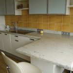set piano tavolo plinto bianco