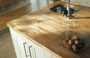 piano di lavoro della cucina