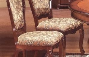 sedie in legno intagliato classiche
