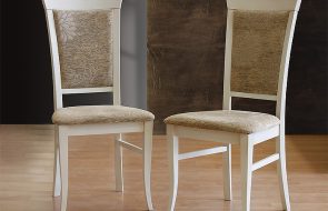 sedie in legno bianco morbido