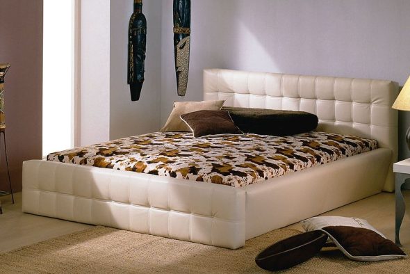 letto matrimoniale pouf