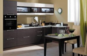 set da cucina scuro