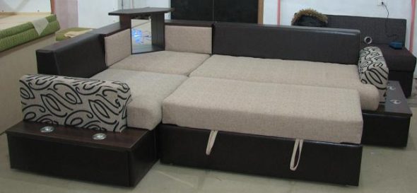 divano letto angolare Olympus con illuminazione