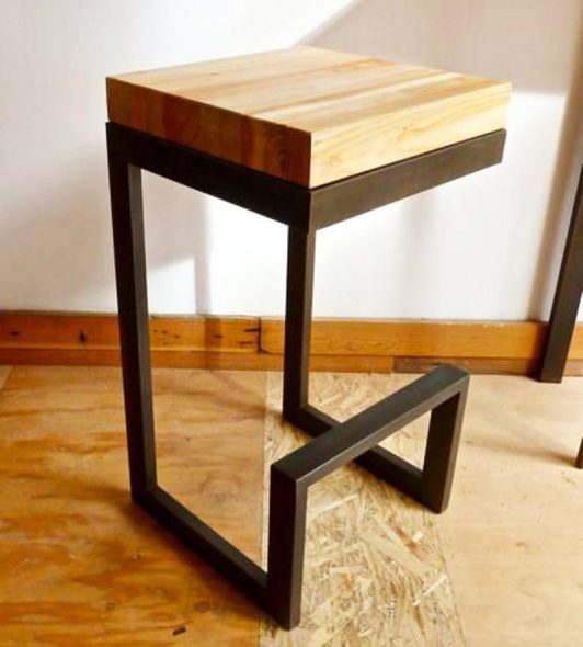 Sgabello da bar in rovere