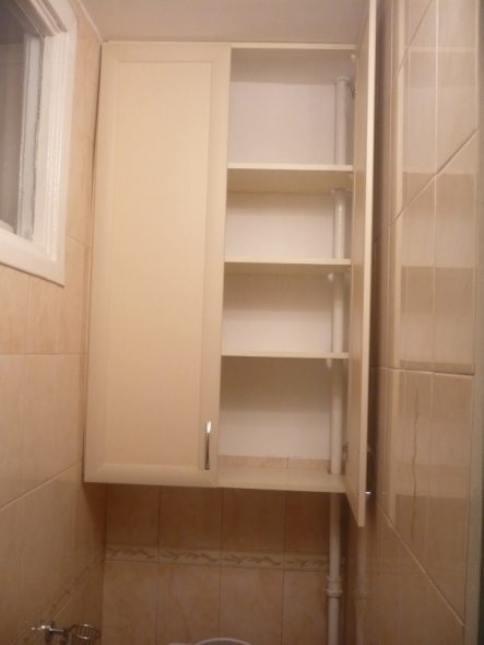 Porte per un armadio nel bagno