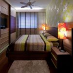 Bellissimo design di una camera da letto stretta