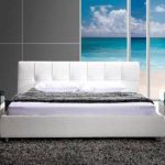Letto in ecopelle bianca