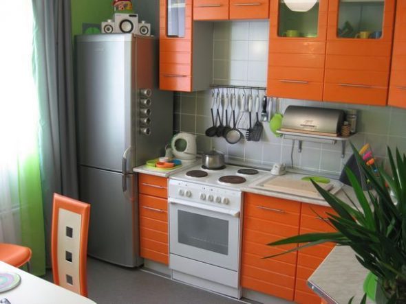 Set da cucina per una piccola foto di cucina