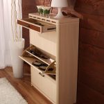 scarpiera sottile all'interno