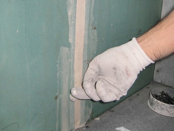 Finitura di un mobile in cartongesso