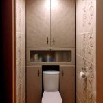 Mobiletto idraulico nel water