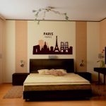 camera da letto di 12 metri quadrati di colore beige