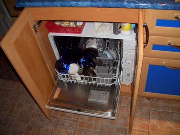 Opzioni per l'installazione di una lavastoviglie su un mobile da cucina