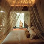 baldacchino in una bella camera da letto
