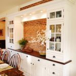 credenza larga bianca