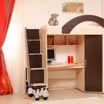 tavolo per letto a castello