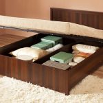 Un letto lussuoso per una casa di campagna