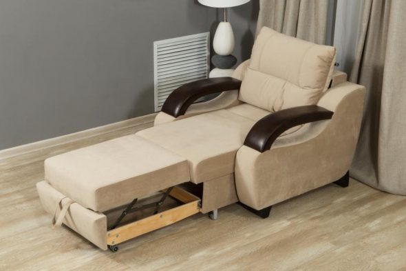 poltrona letto color crema