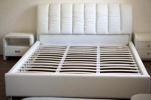 letto con rete ortopedica