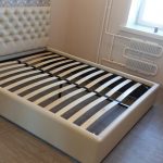 letto con rete ortopedica per camera da letto