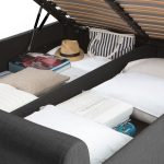 utilizzando una base per letto