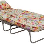 letto pieghevole con materasso colorato