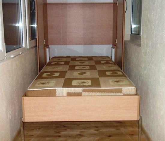 voodikapp lodža peal