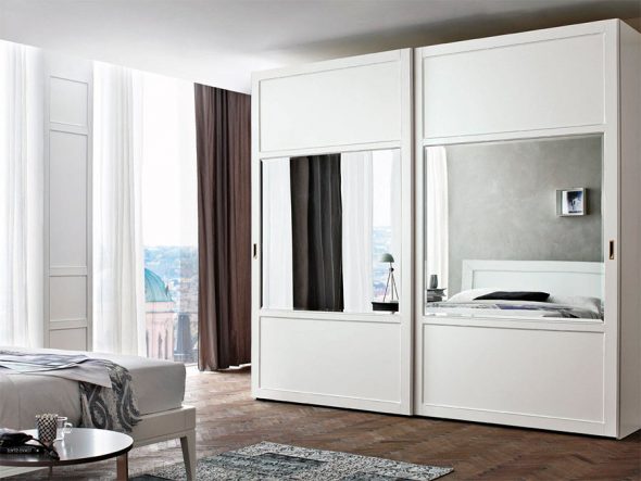 armadio scorrevole bianco per camera da letto