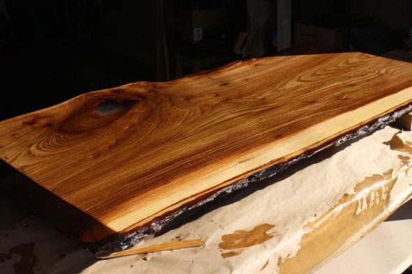 piano del tavolo laccato