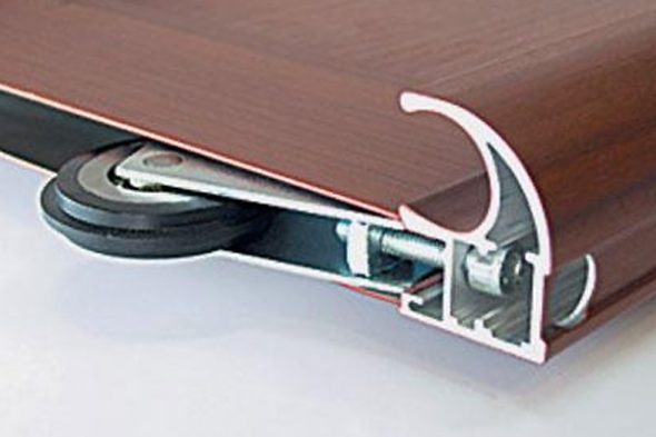 installazione dei rulli inferiori